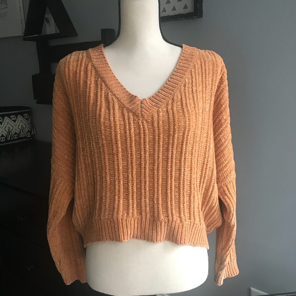 Golden/yellow v-neck long sleeve sweater size med
